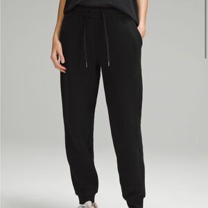 LULULEMON SCUBA JOGGER BLACK SIZE:L